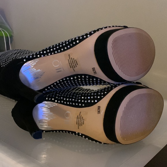 Jennifer Lopez MADIA Rhinestone Over The Knee Platform Boots - Picture 13 of 13